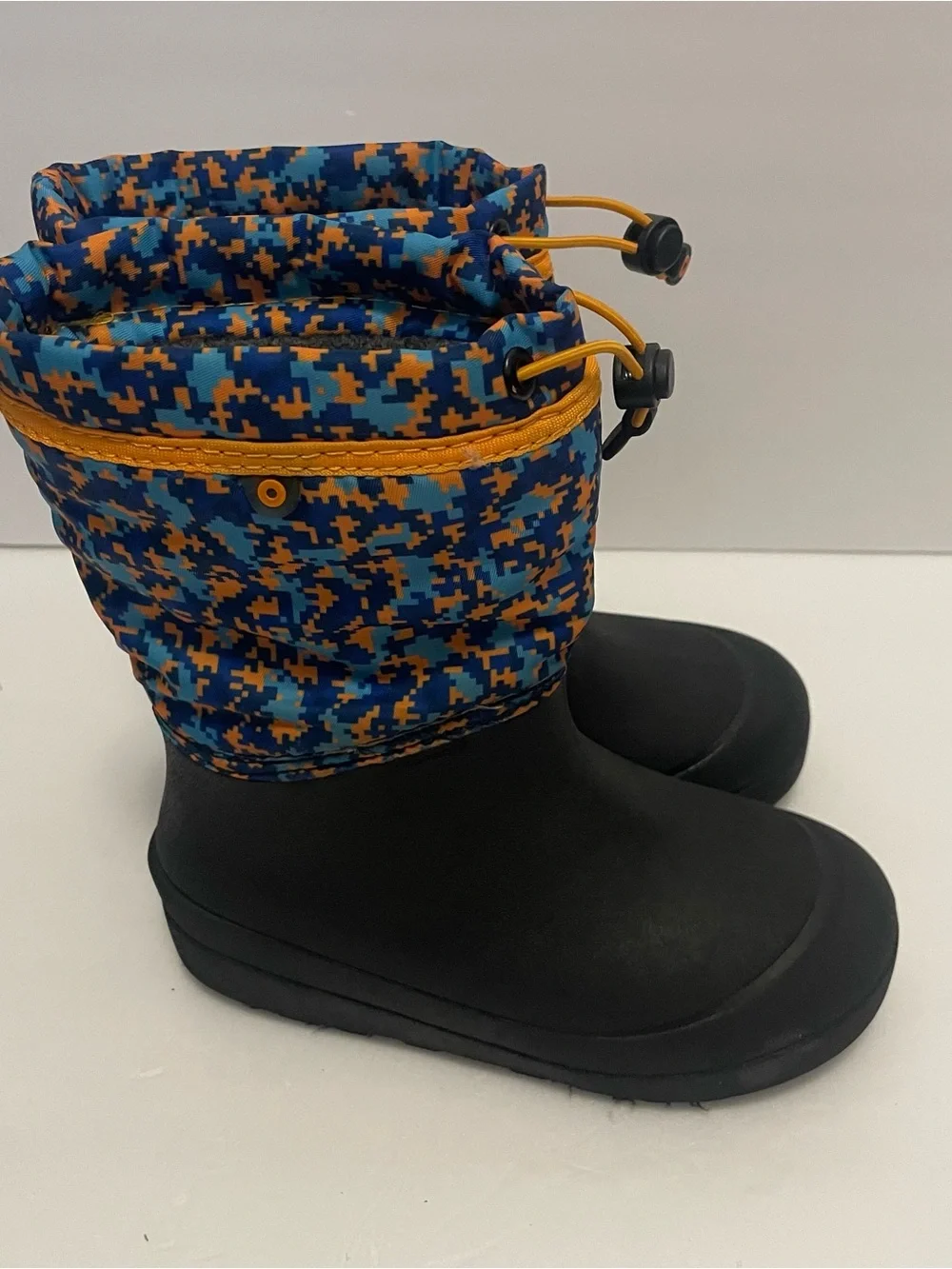 Bogs Snow Shell Digital Maze Winter Snow Boots Kids Youth Size 1 Black